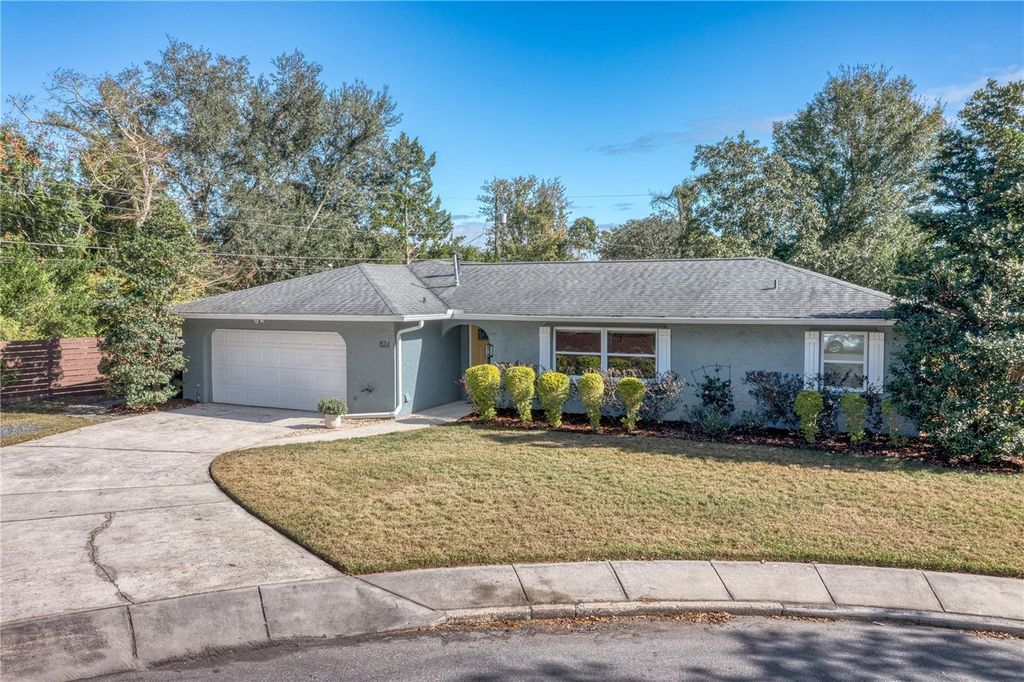 Photo of 824 Garrett Court, Winter Park, FL 32792 (MLS # O6368324)