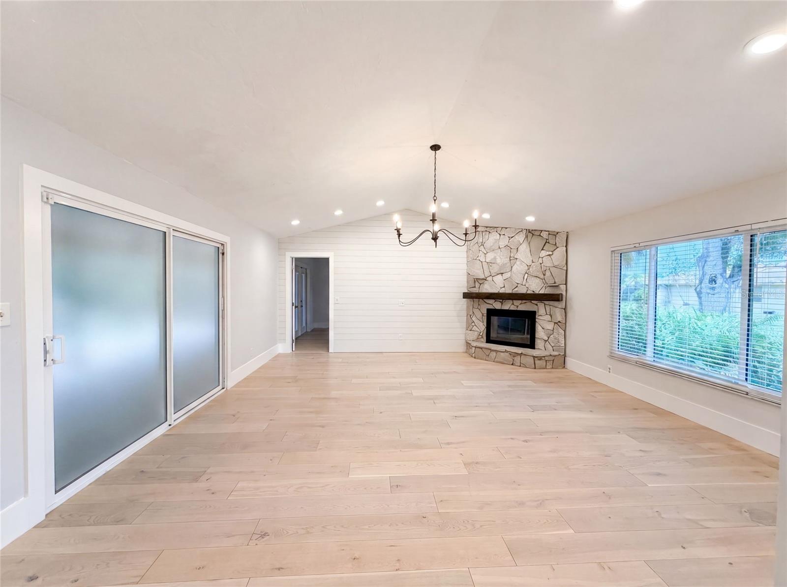 8028 CONSERVATORY CIRCLE