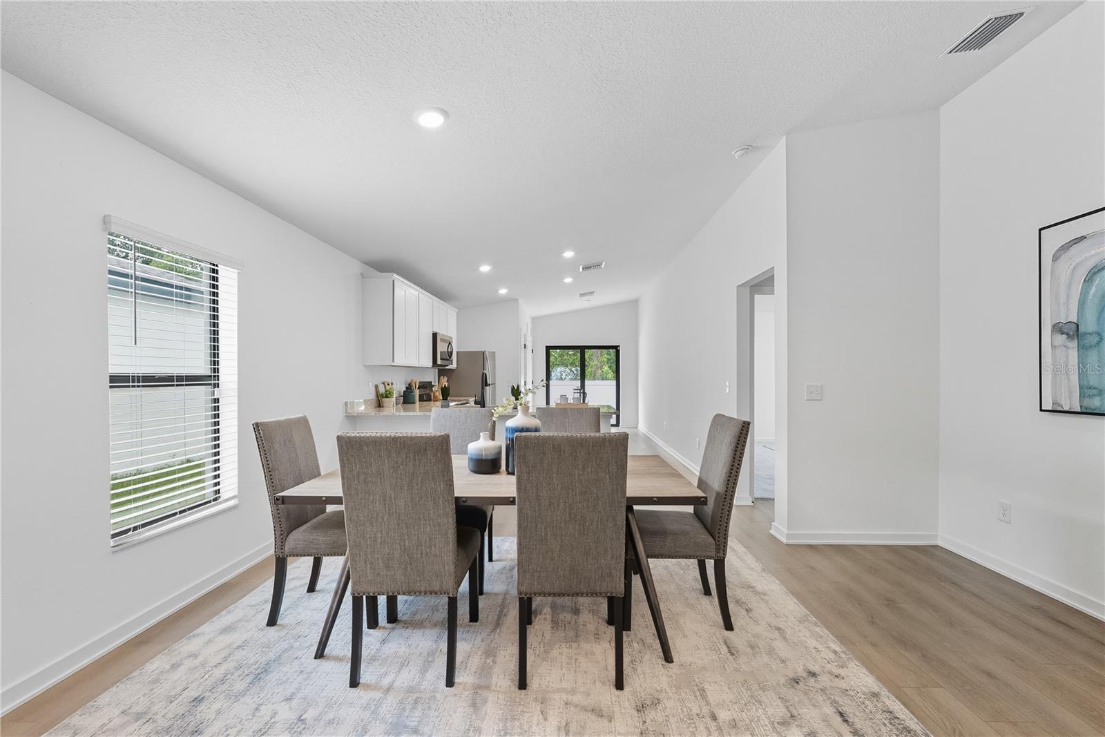 CROSSING/PALM RIVER - Residential
