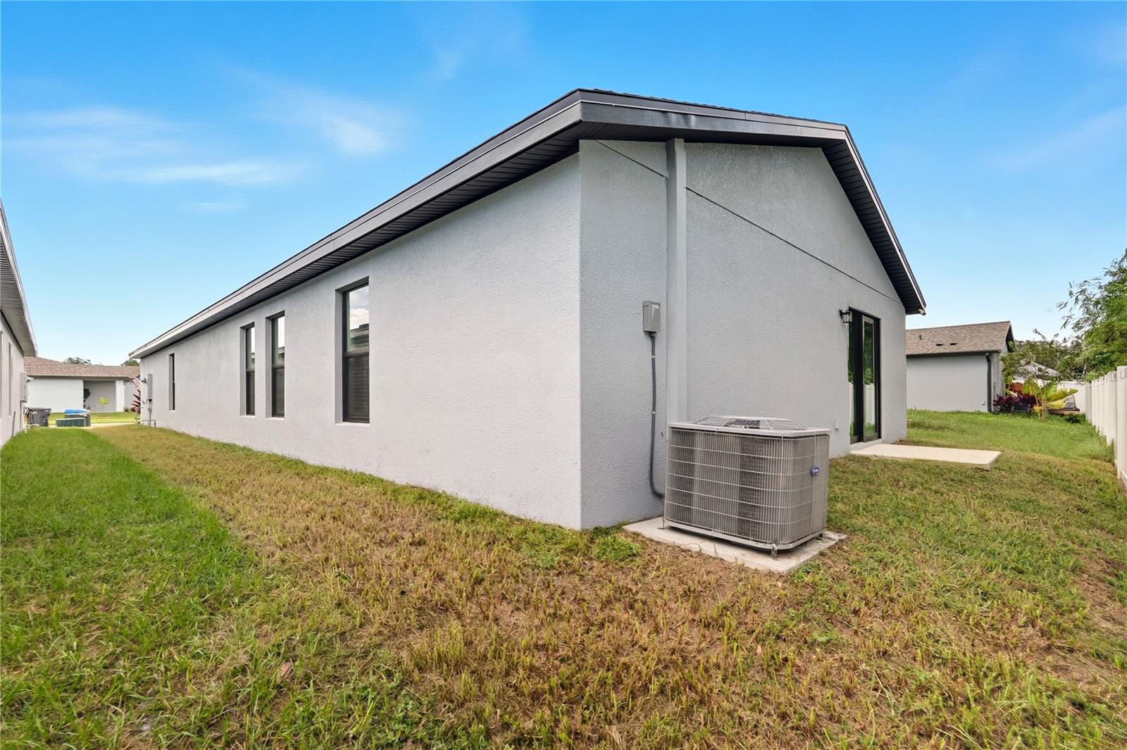 CROSSING/PALM RIVER - Residential