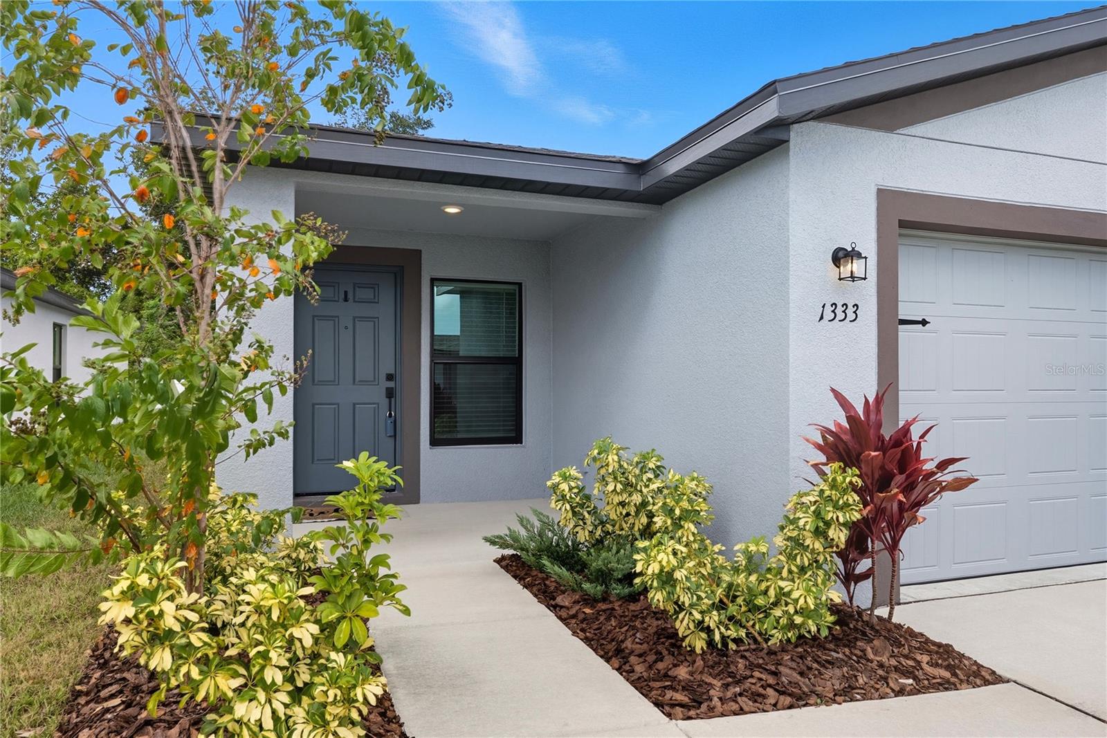 CROSSING/PALM RIVER - Residential