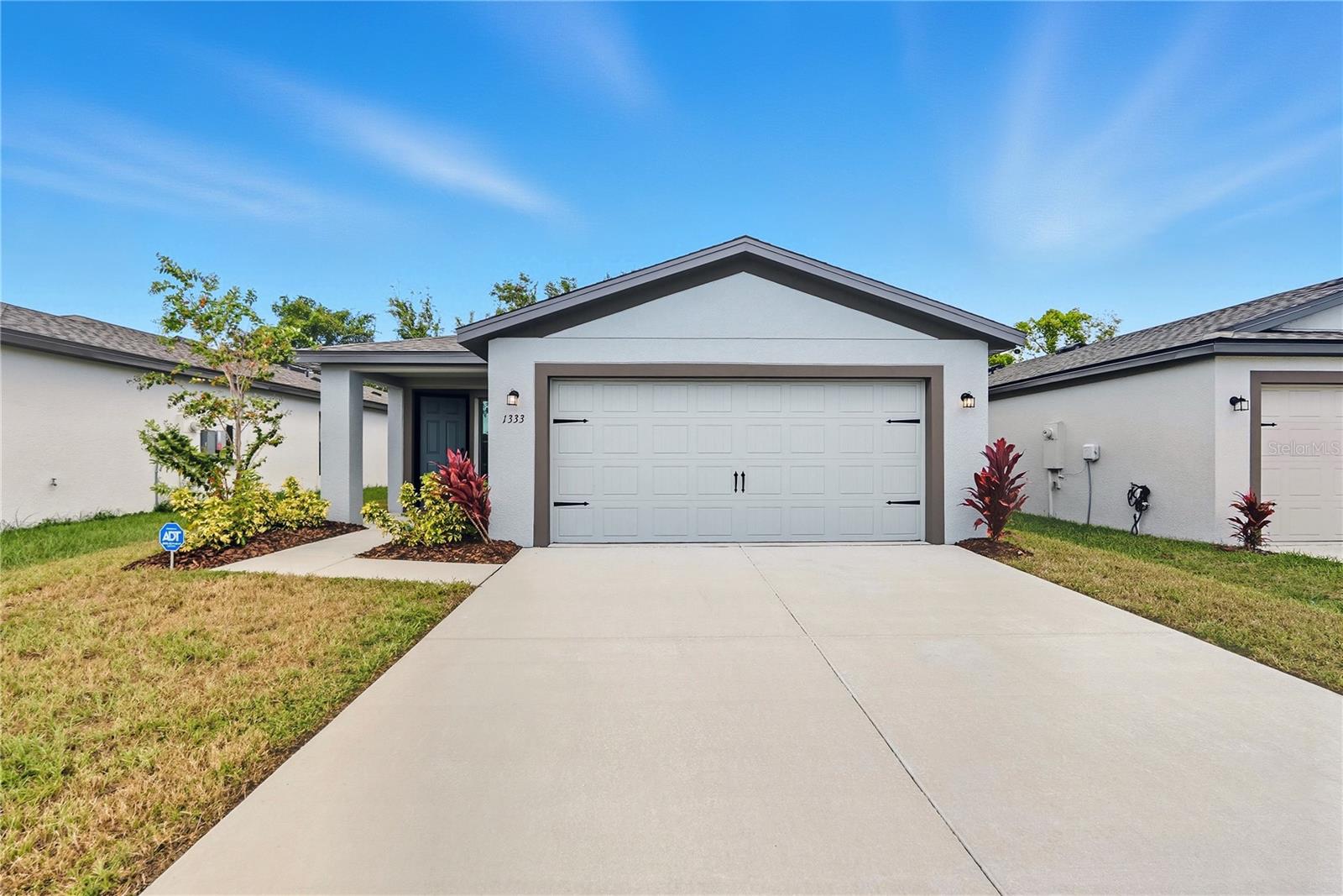 CROSSING/PALM RIVER - Residential