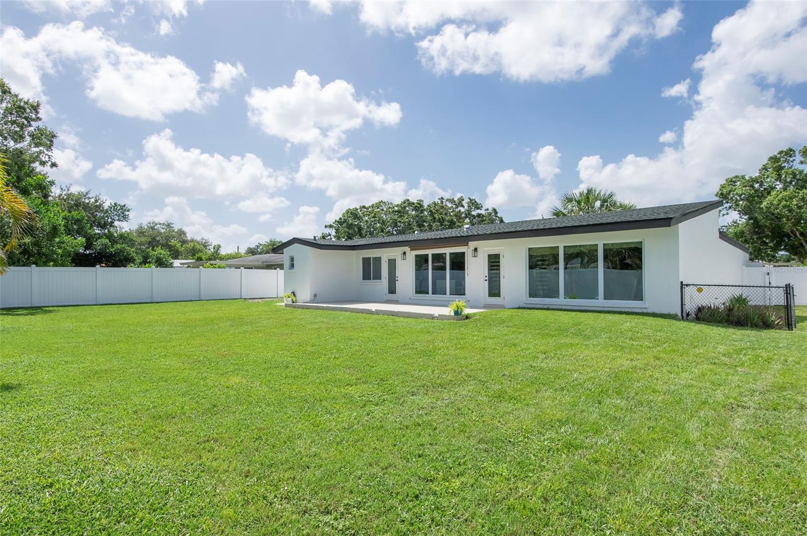 SUNSET BLUFFS ACRES - Residential