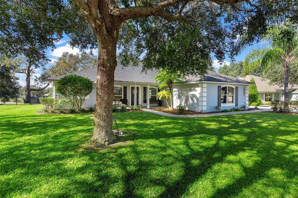 Photo of 24251 Calusa Boulevard, Eustis, FL 32736 (MLS # G5105340)