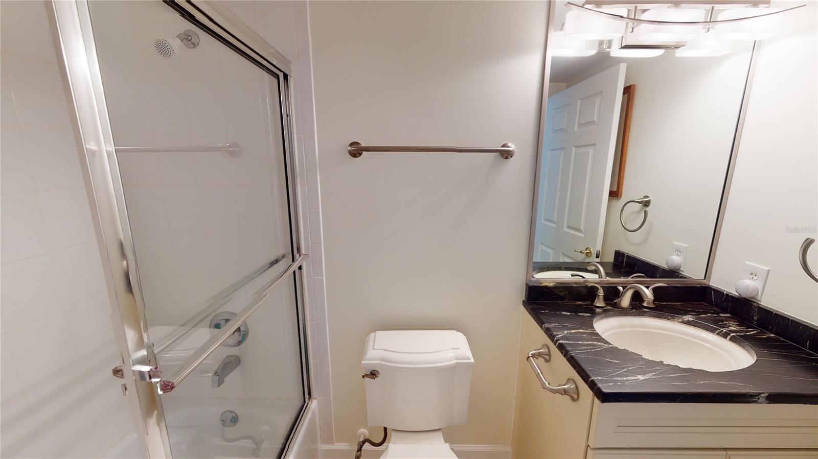 Towers 09 Condo - Residential