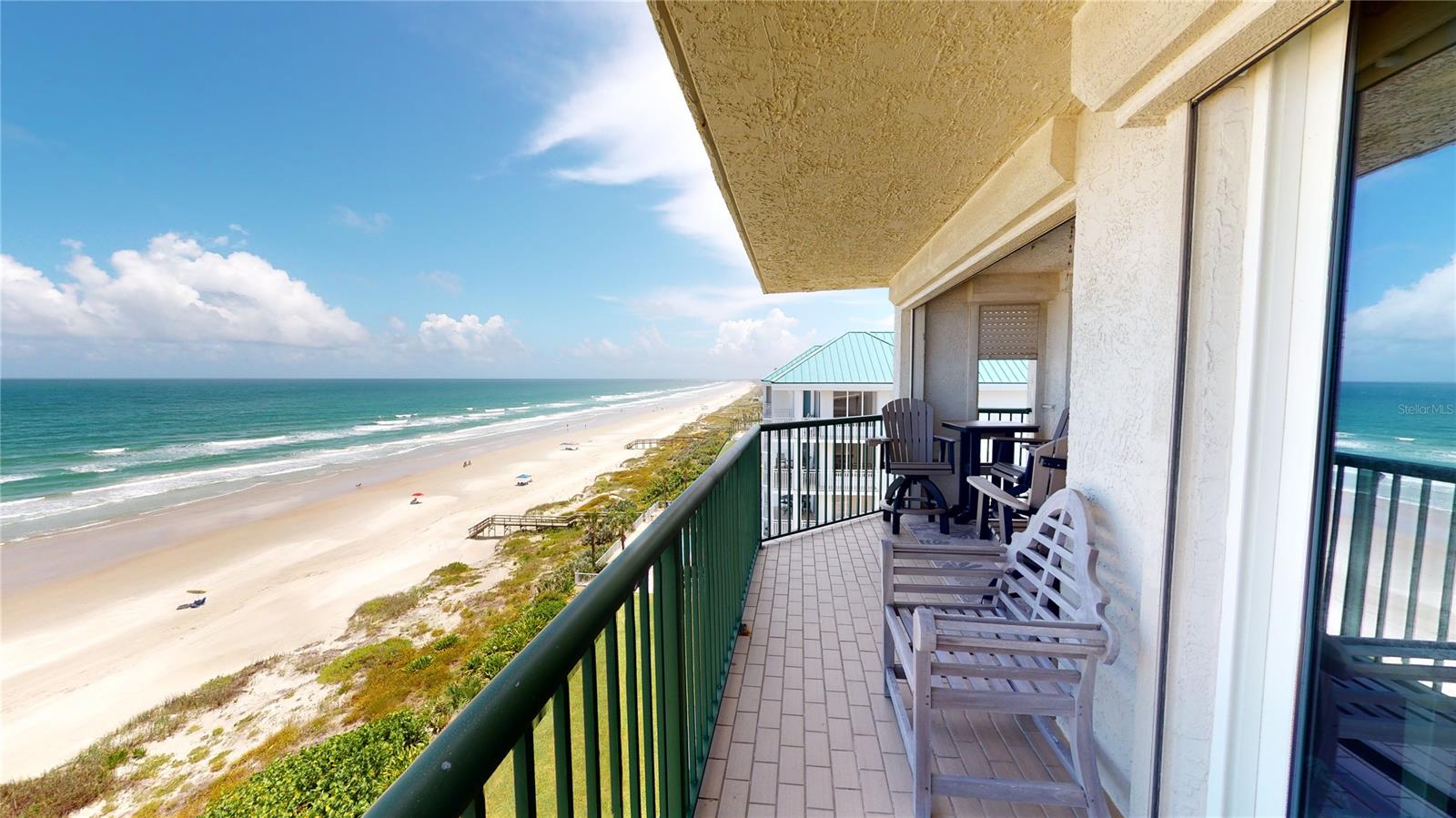 Towers 09 Condo - Residential