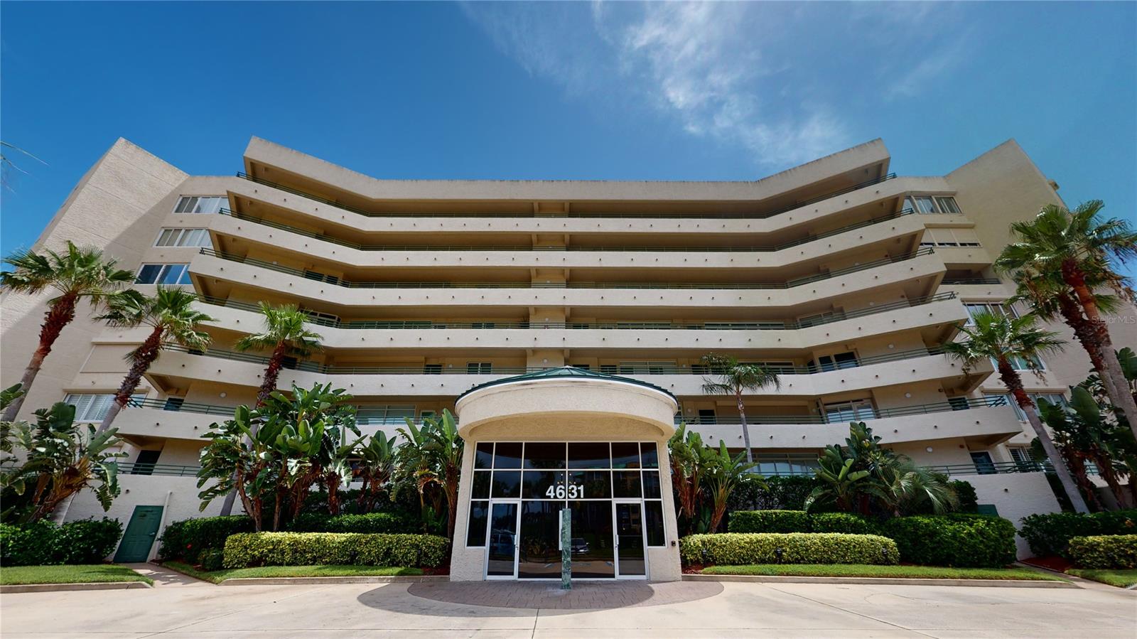 Towers 09 Condo - Residential