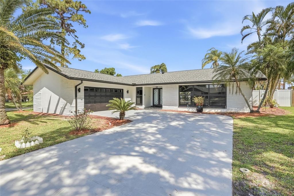 Photo of 2644 Pebble Beach Drive, Clearwater, FL 33761 (MLS # TB8492023)