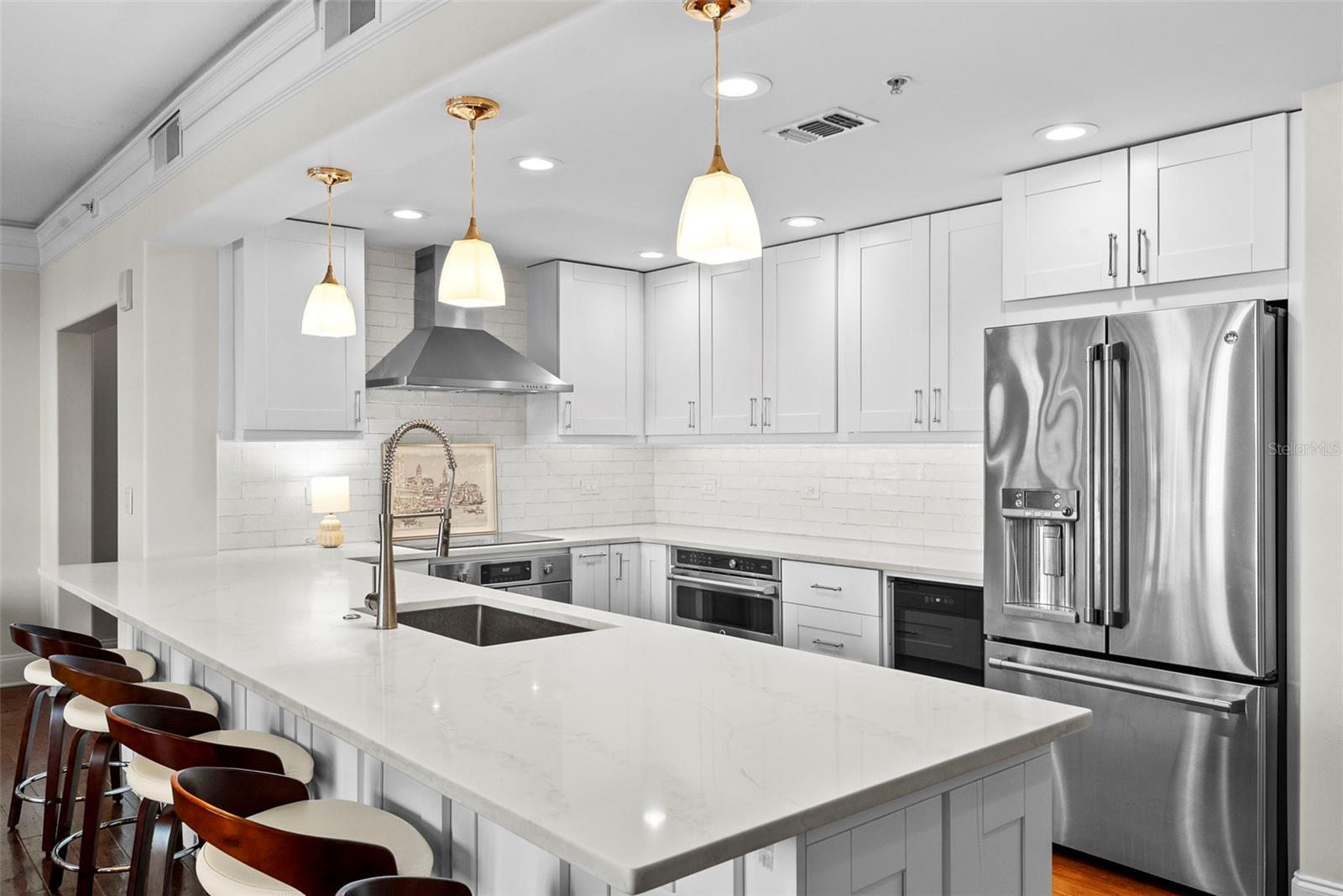 275 BAYSHORE BOULEVARD 401