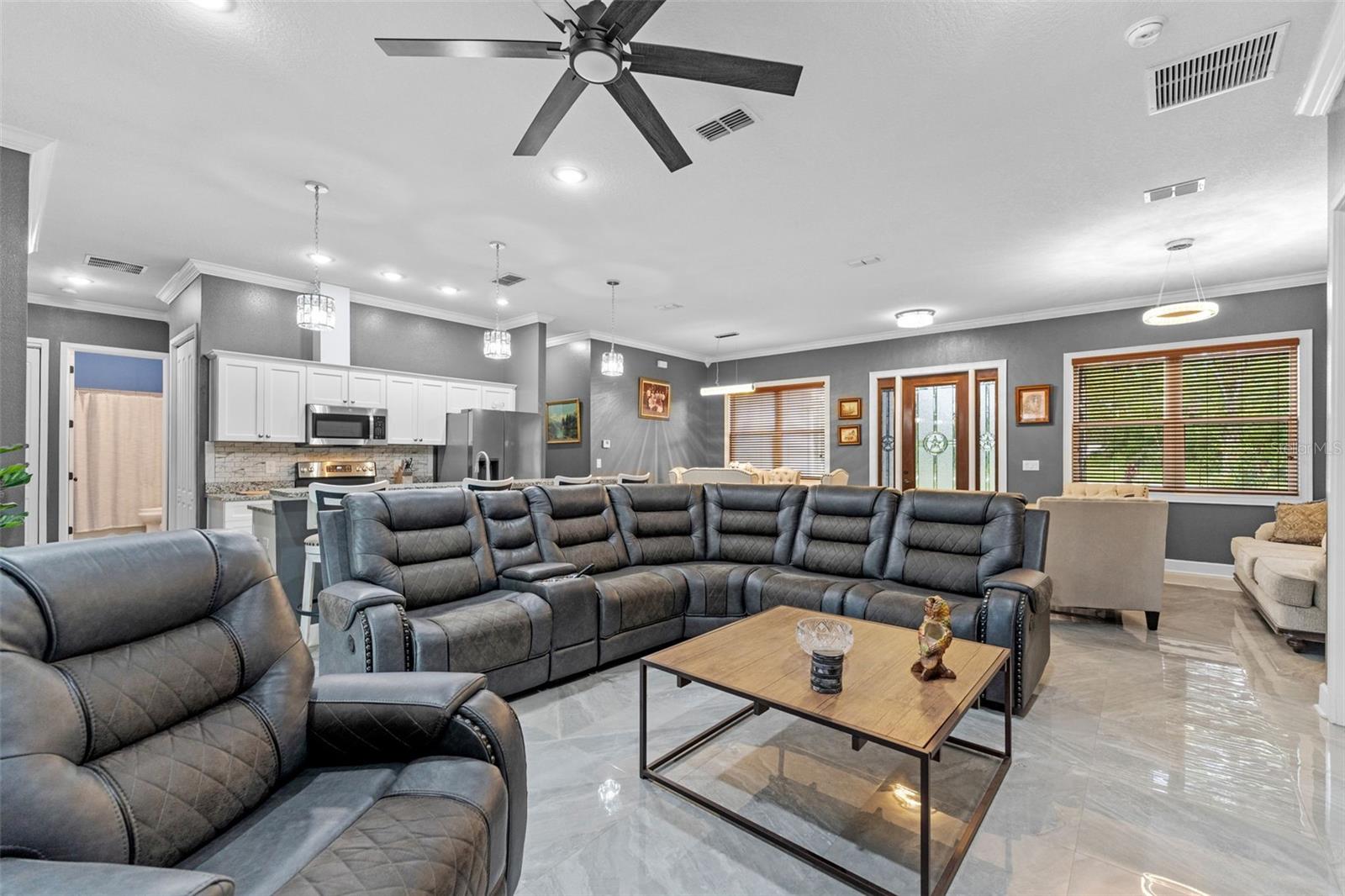 LAKE HELEN - Residential