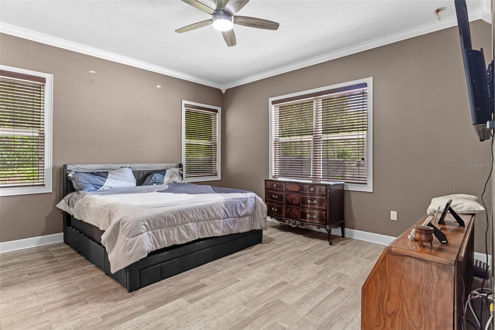 LAKE HELEN - Residential