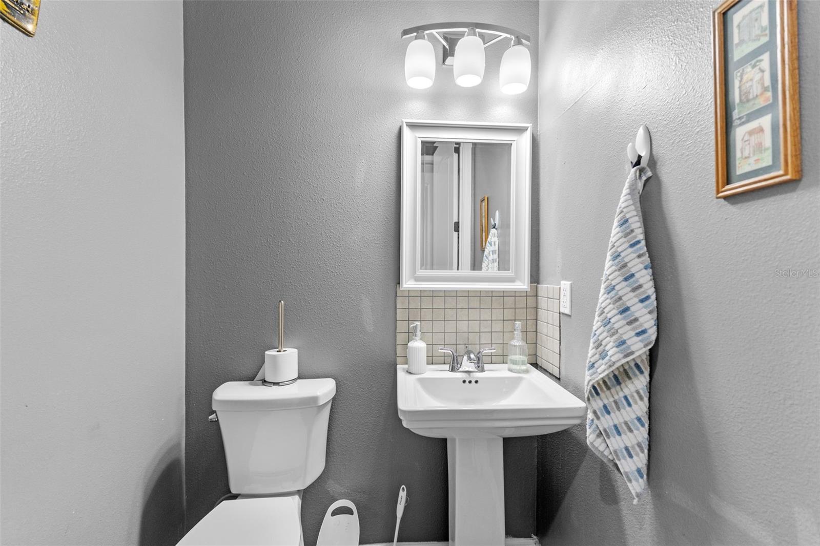 LAKE HELEN - Residential