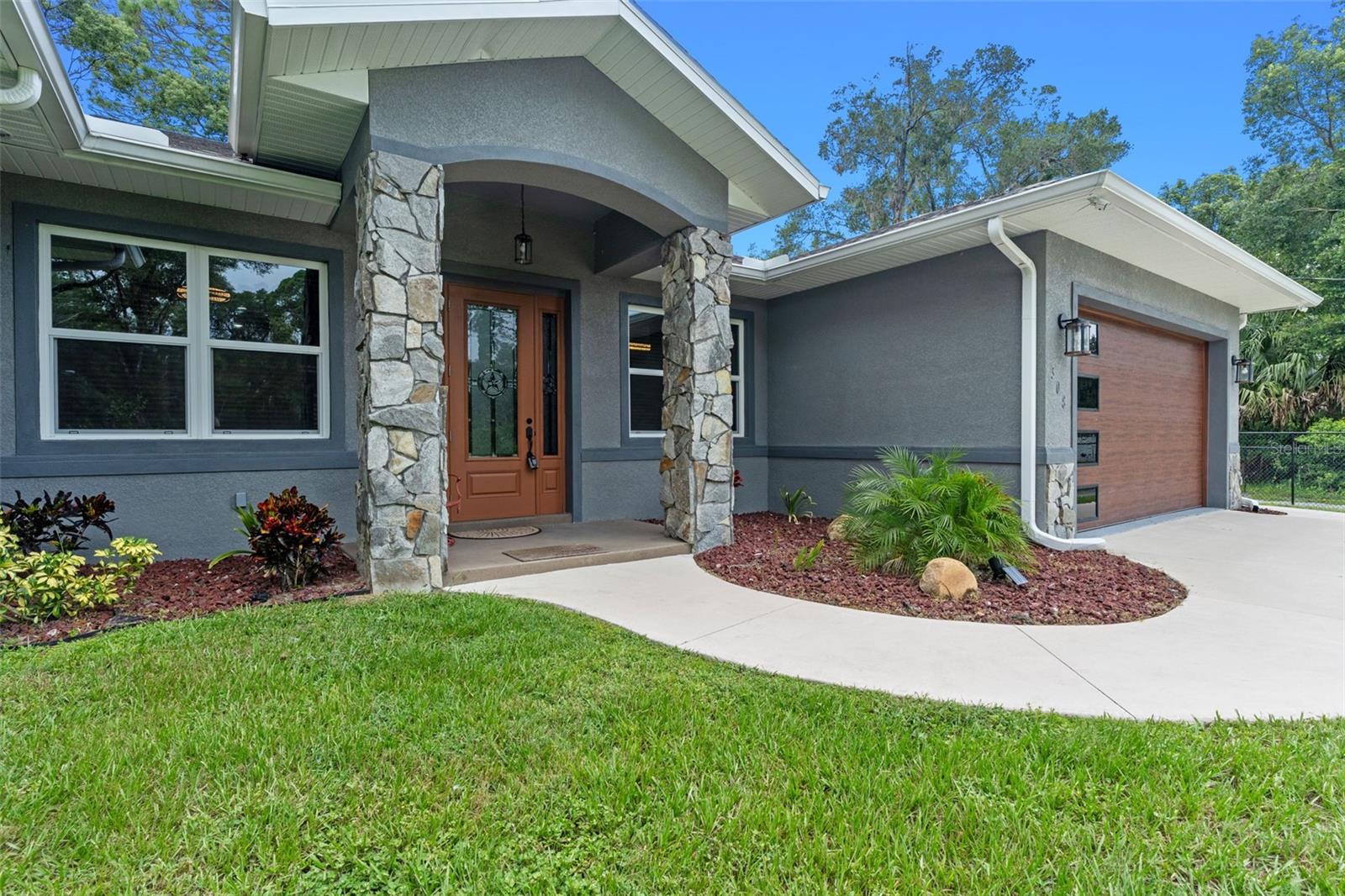 LAKE HELEN - Residential