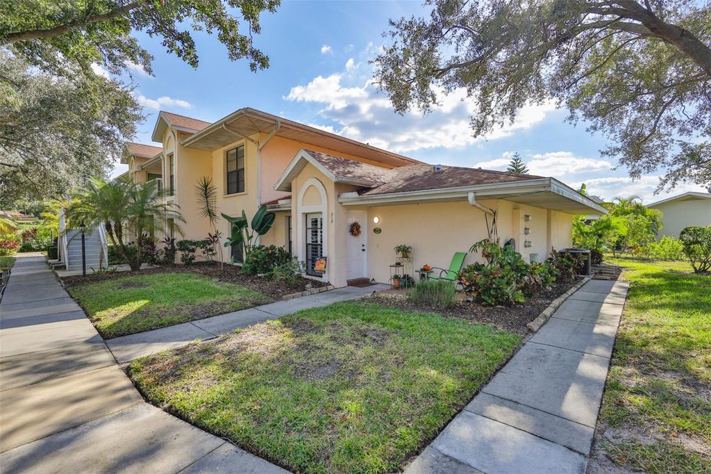 Photo of 313 Knottwood Court, Sun City Center, FL 33573 (MLS # TB8451112)