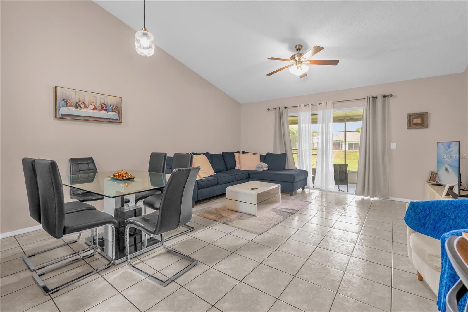 543 AZINGER CIRCLE
