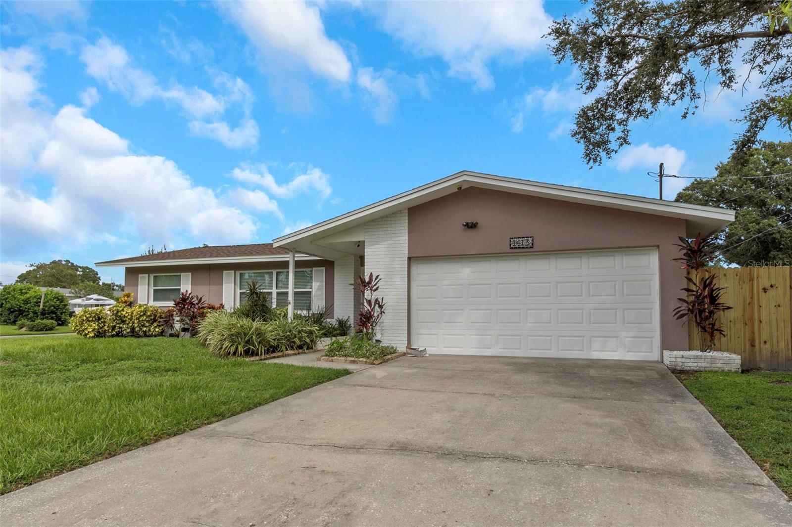BROOKHILL - Residential Lease