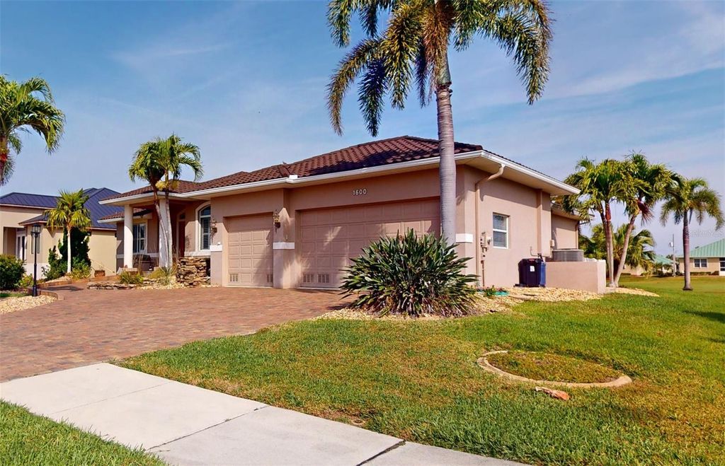 Photo of 1600 Suzi Street, Punta Gorda, FL 33950 (MLS # C7519851)