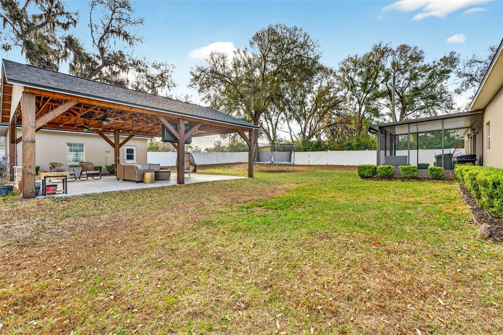 HICKORY HILLS - Residential