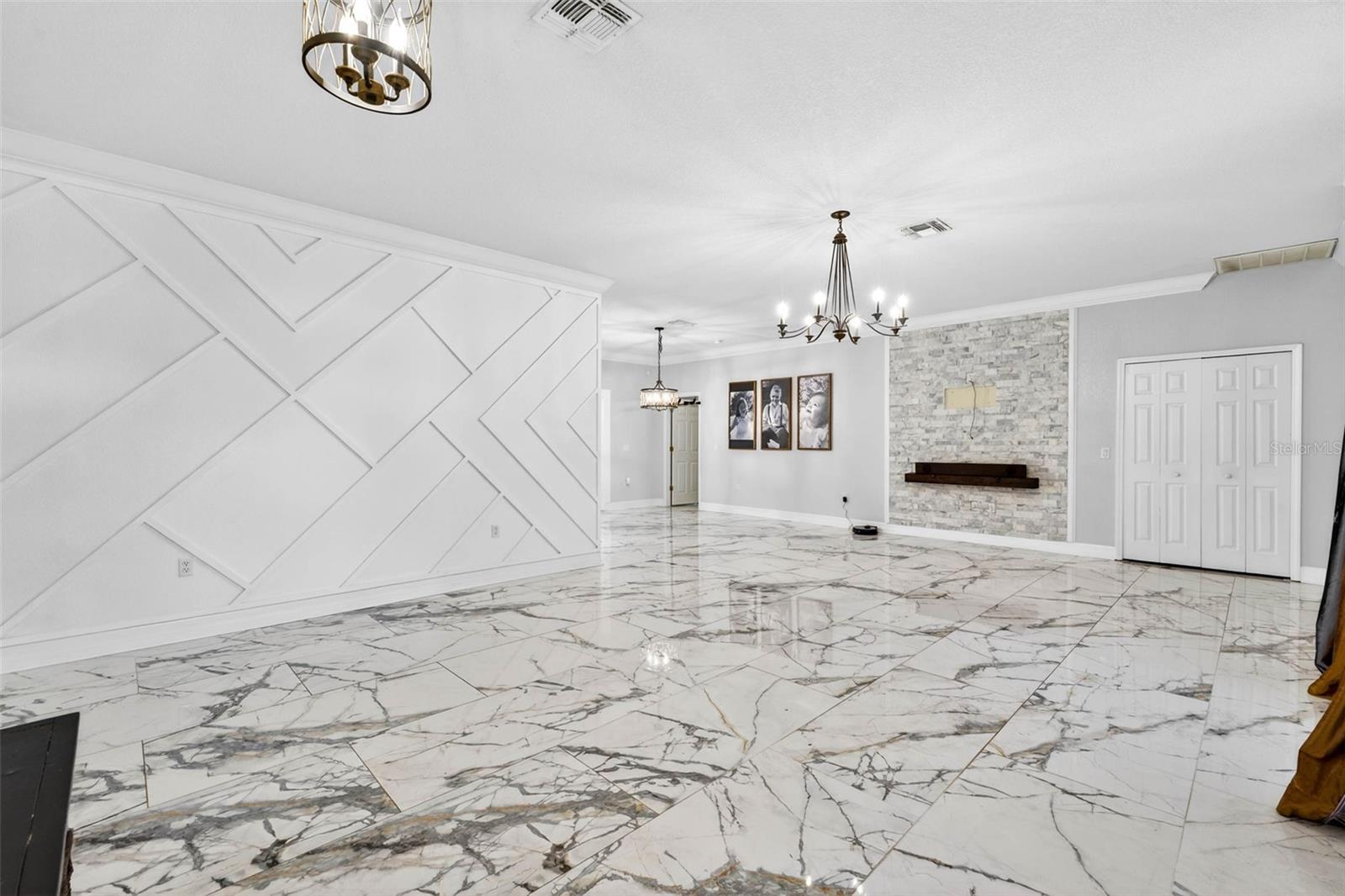 HICKORY HILLS - Residential