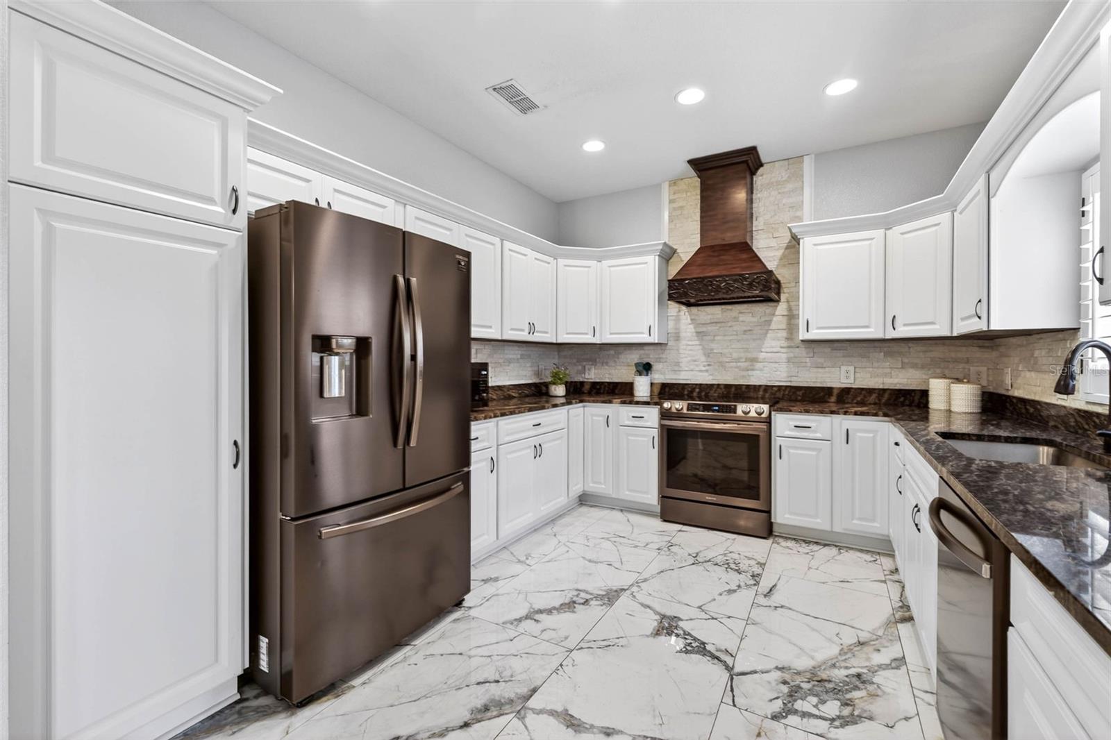 HICKORY HILLS - Residential