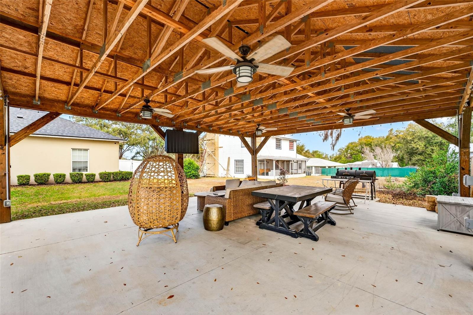 HICKORY HILLS - Residential