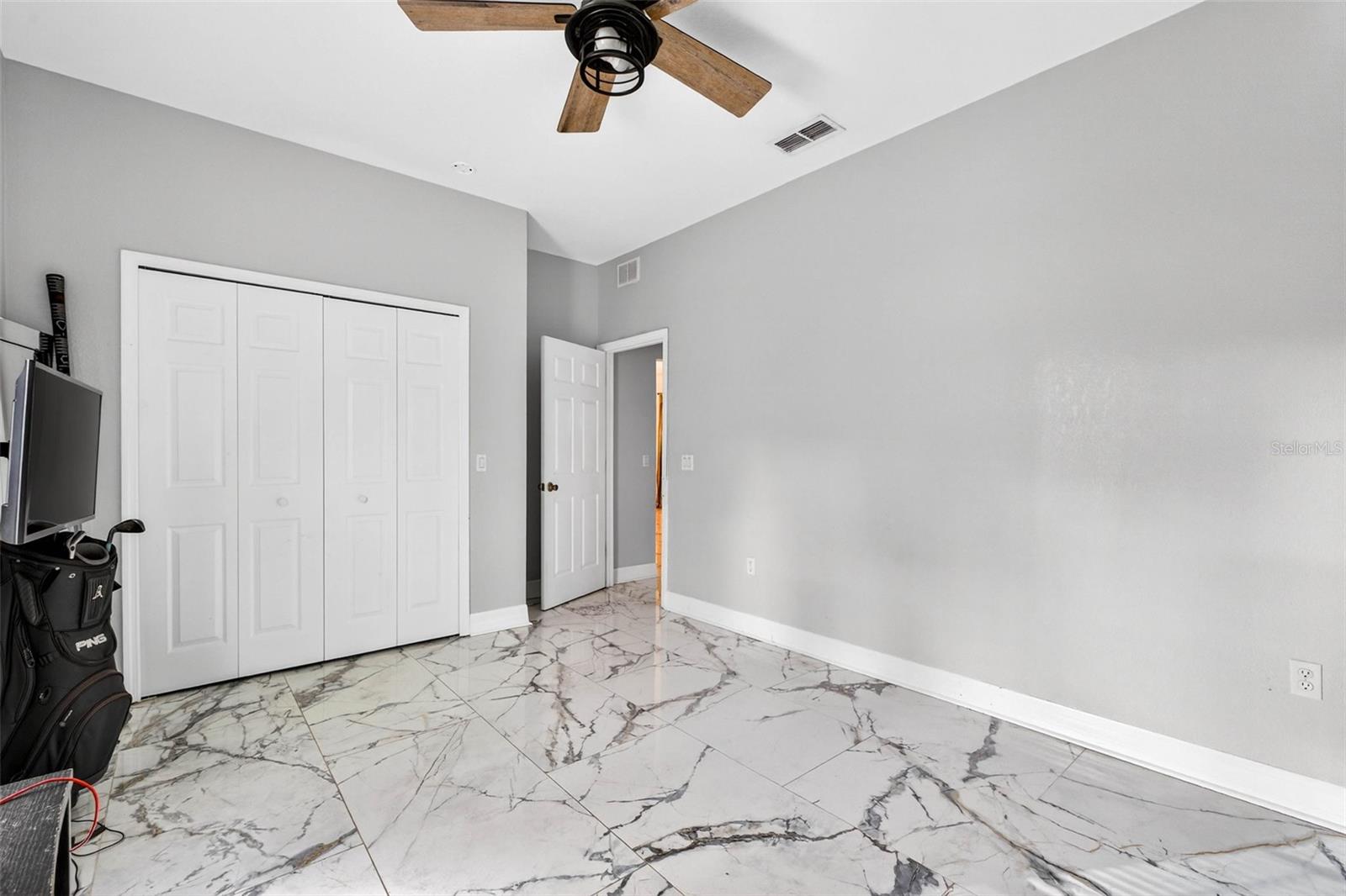 HICKORY HILLS - Residential