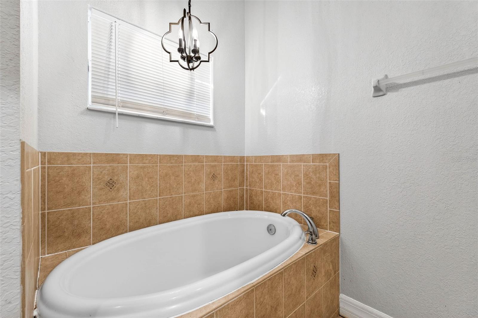 HICKORY HILLS - Residential