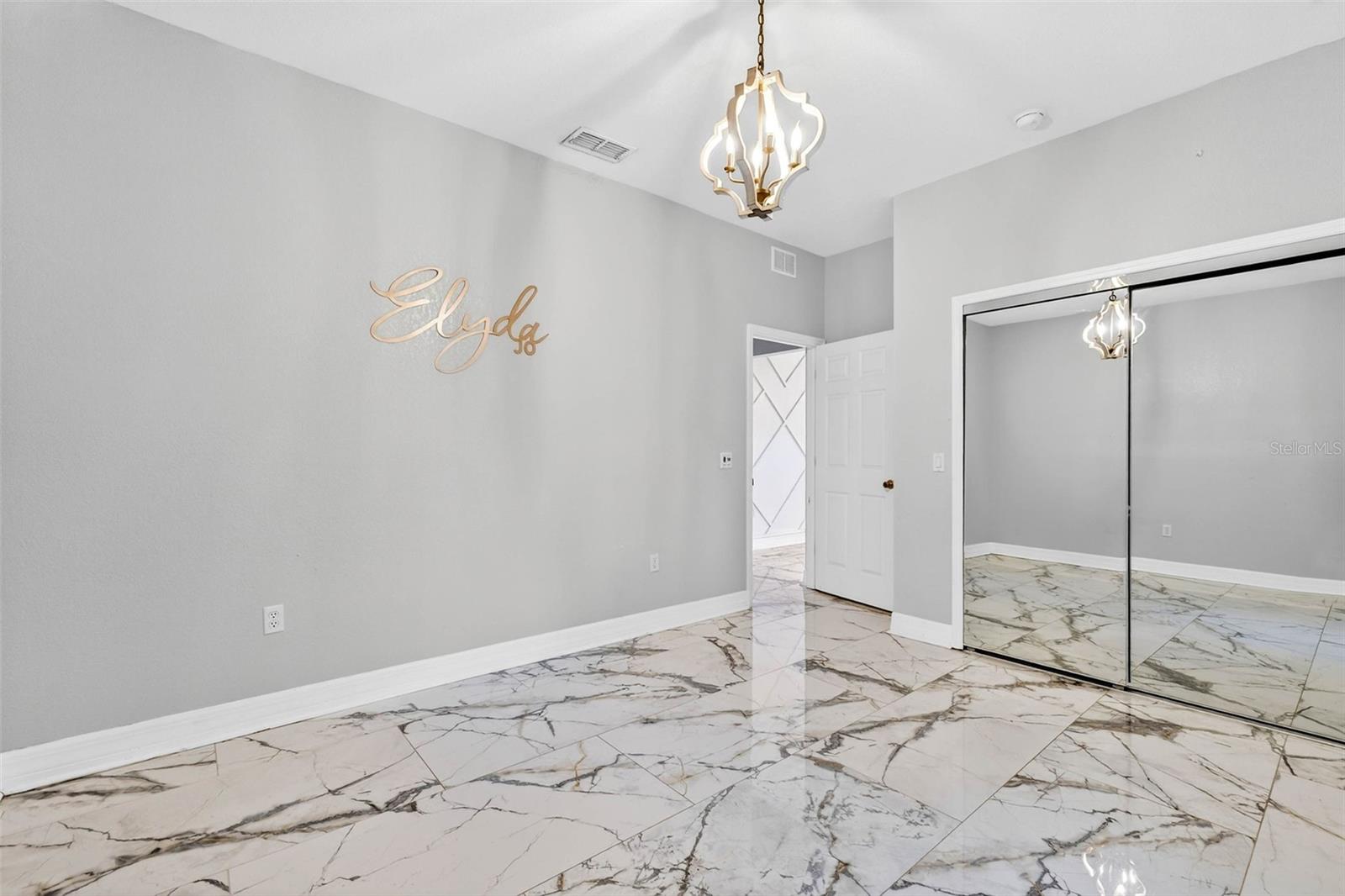 HICKORY HILLS - Residential