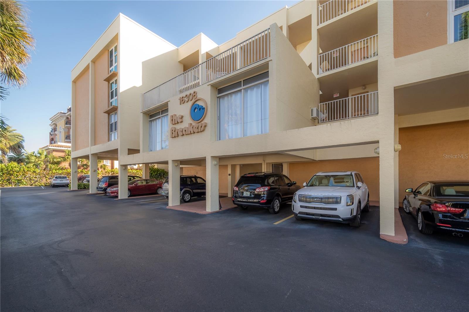 BREAKERS THE CONDO - Residential