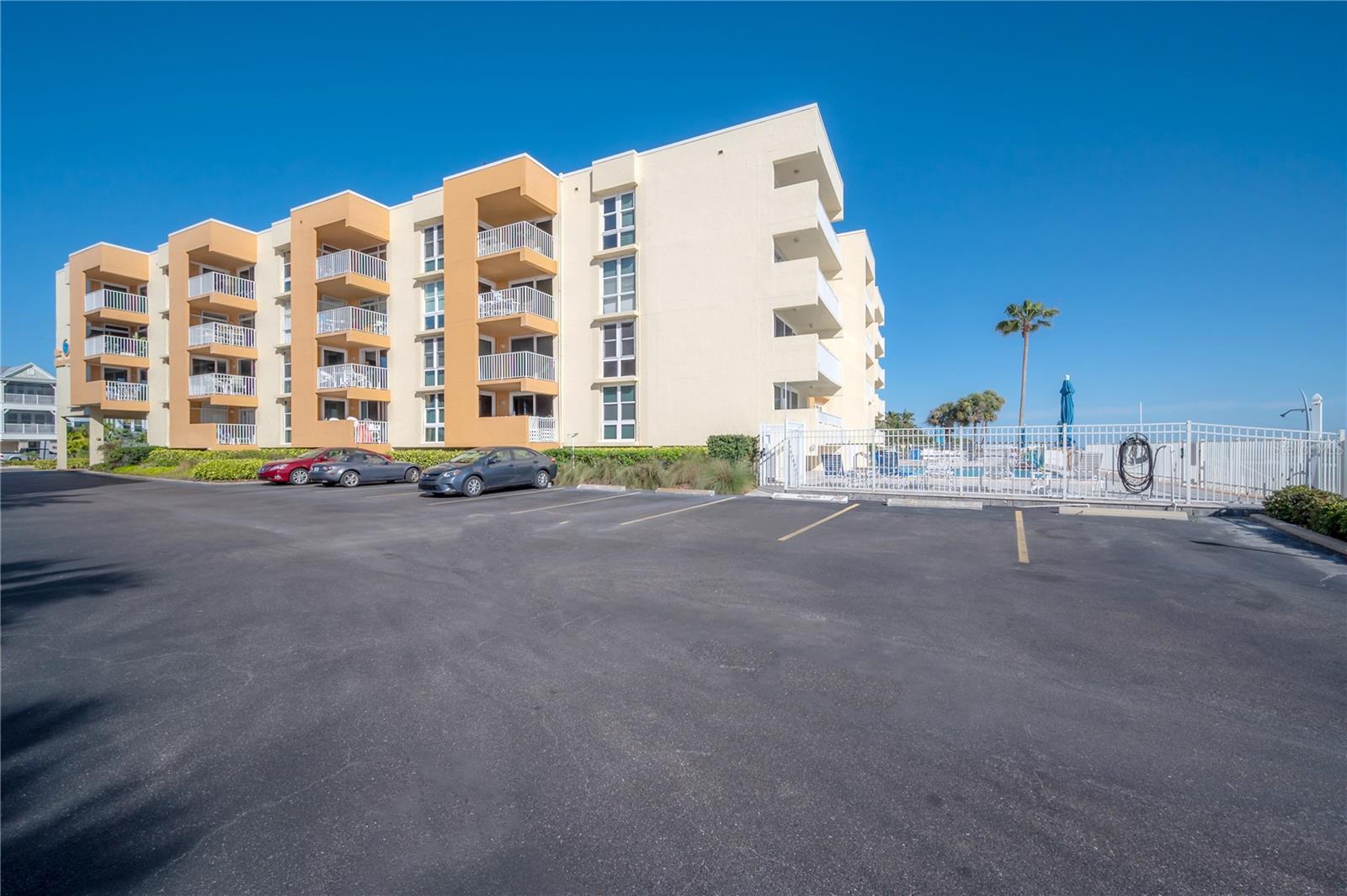 BREAKERS THE CONDO - Residential