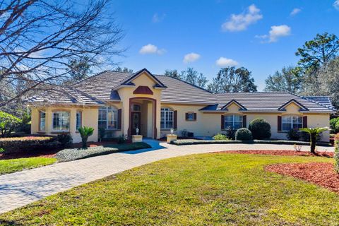 A home in DELAND