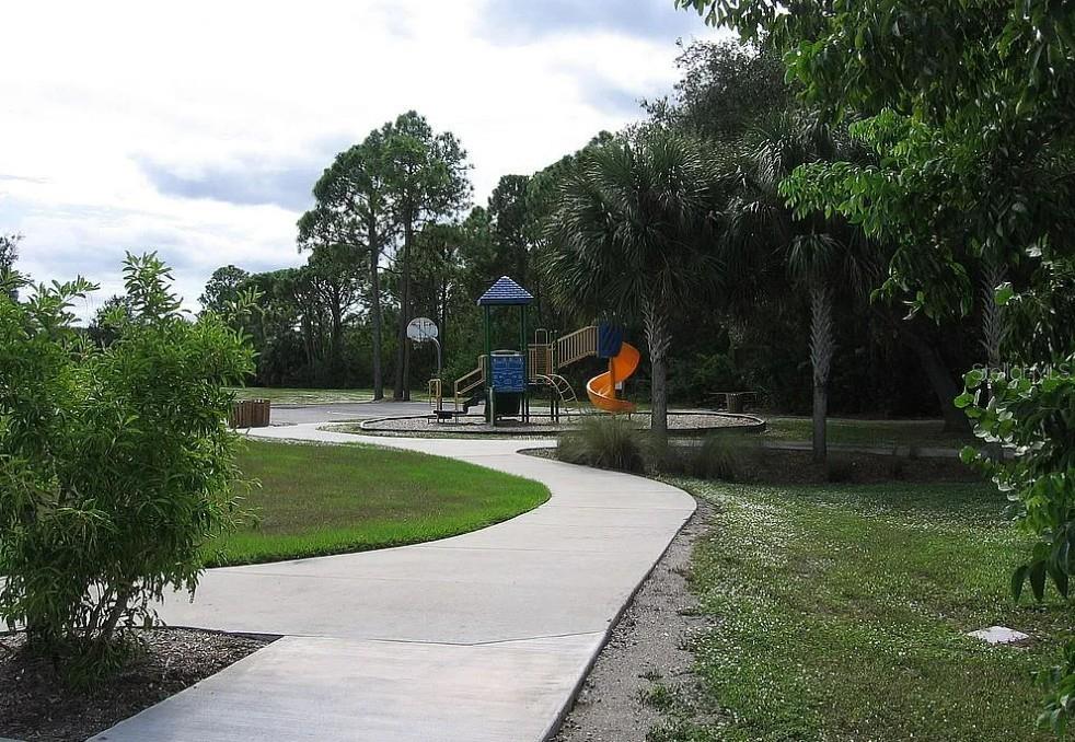 PORT CHARLOTTE SEC 093 - Land