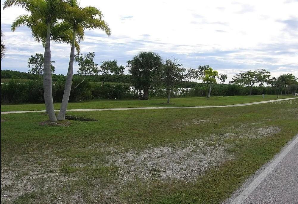 PORT CHARLOTTE SEC 093 - Land
