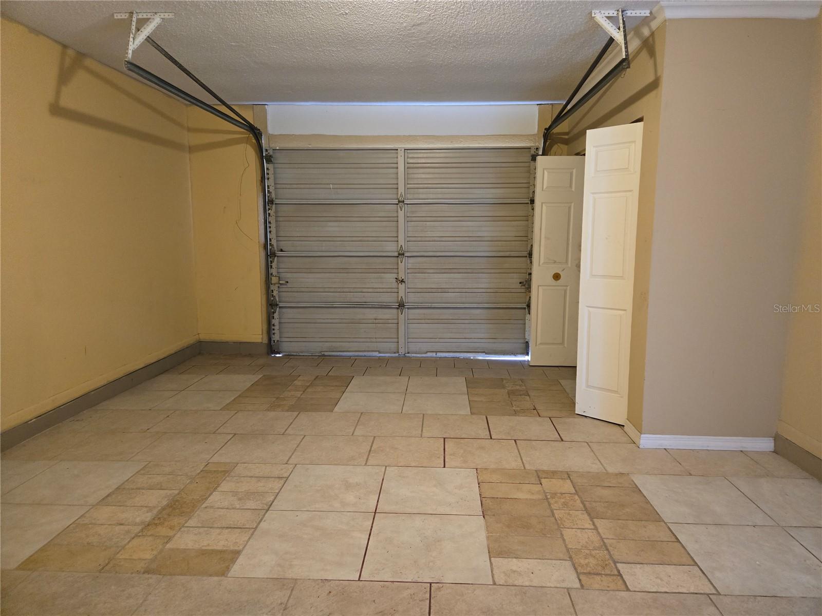SILVER SPGS SHORES - Residential