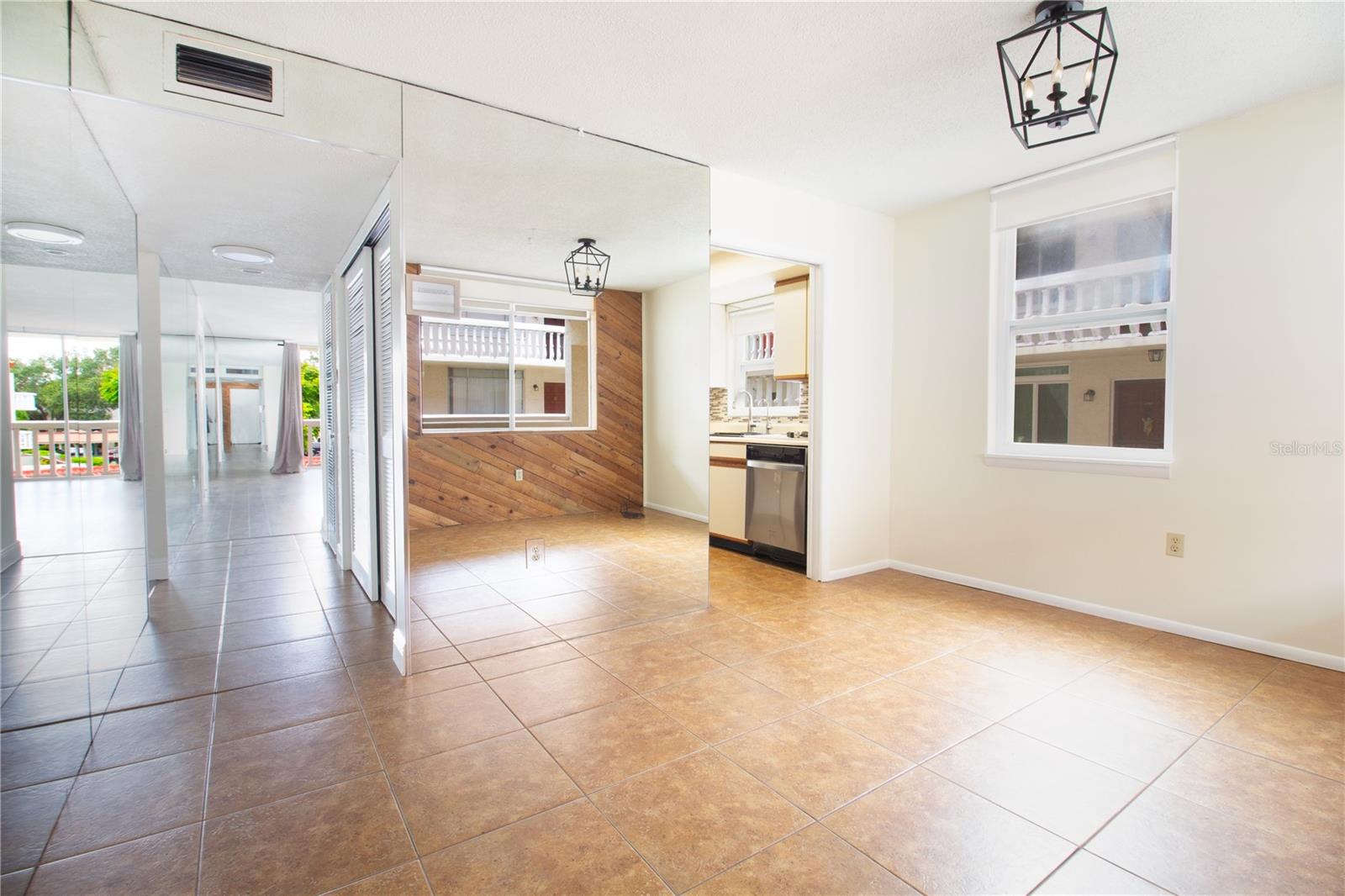 2623 SEVILLE BOULEVARD 203