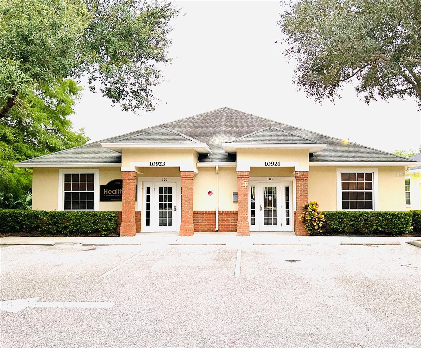 Prime Westchase Professional/Medical Office - 2500 SQ FT Freestanding Building.
Available January 1, 2026
Located in the highly desirable Westchase Professional Office Park, this beautifully upgraded office building offers a rare opportunity for medical or professional office users. The property is situated in one of Westchase's most sought-after business locations, surrounded by well-maintained grounds and professionally managed association.
Property Highlights:
Flexible Layout: Thoughtfully designed floor plan includes 9 private offices, a spacious conference room, 2 restrooms, and a flexible reception/waiting area that can be configured as two separate entrances or combined into one central lobby.
Upscale Finishes: Features include dark wood flooring, commercial grade carpet, granite countertops, and oversized kitchen/breakroom equipped with a full size refrigerator and eat-in area --Ideal for employee comfort.
Dual Address Capability: Currently utilized as one 2500 sq ft unit, the building offers the unique advantage of two separate addresses, allowing for potential division or dual business operation.
Ample Parking: 6 Designated spaces for office plus additional overflow parking.
Whether you are seeking a high quality space for your medical practice, law office, financial services, or other professional use, this office offers unmatched flexibility and a polished, move in ready environment.
Available for occupancy January 1, 2026.