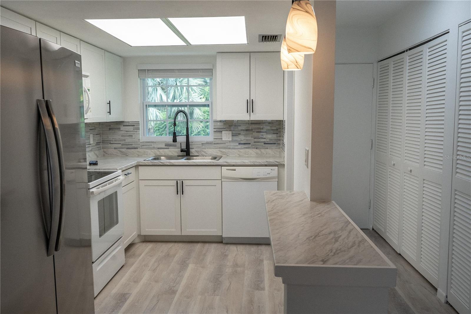 ROLLING GREEN GLF VILLAGE I - Residential Lease