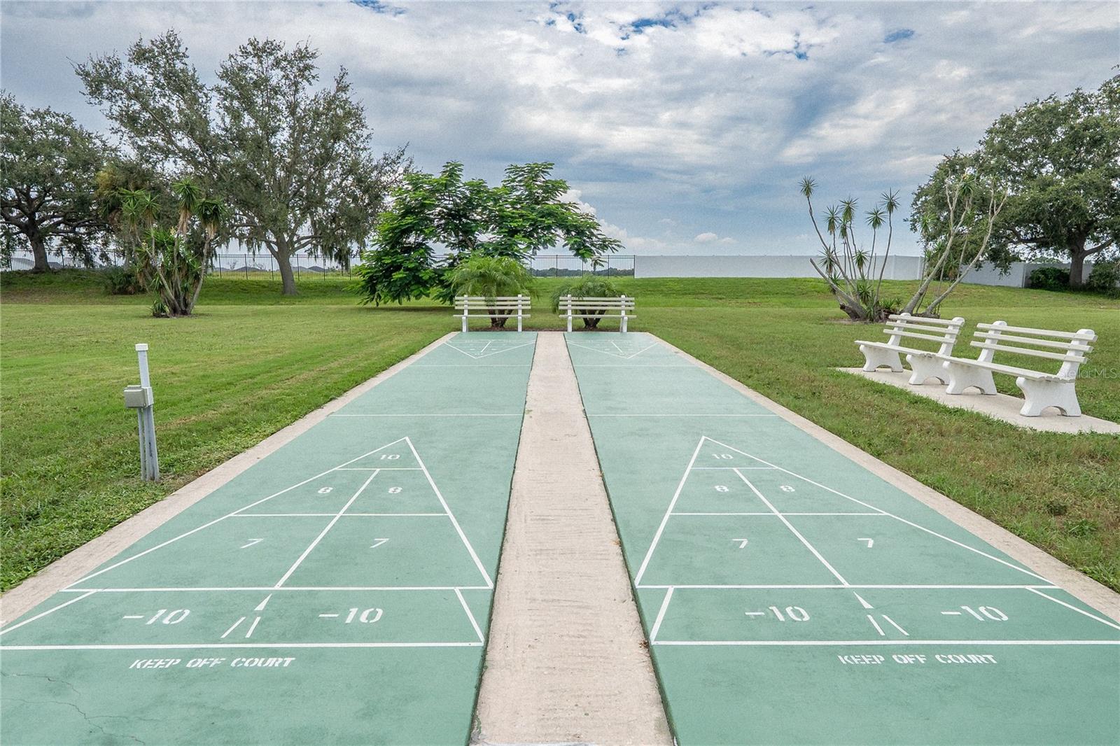 ROLLING GREEN GLF VILLAGE I - Residential Lease