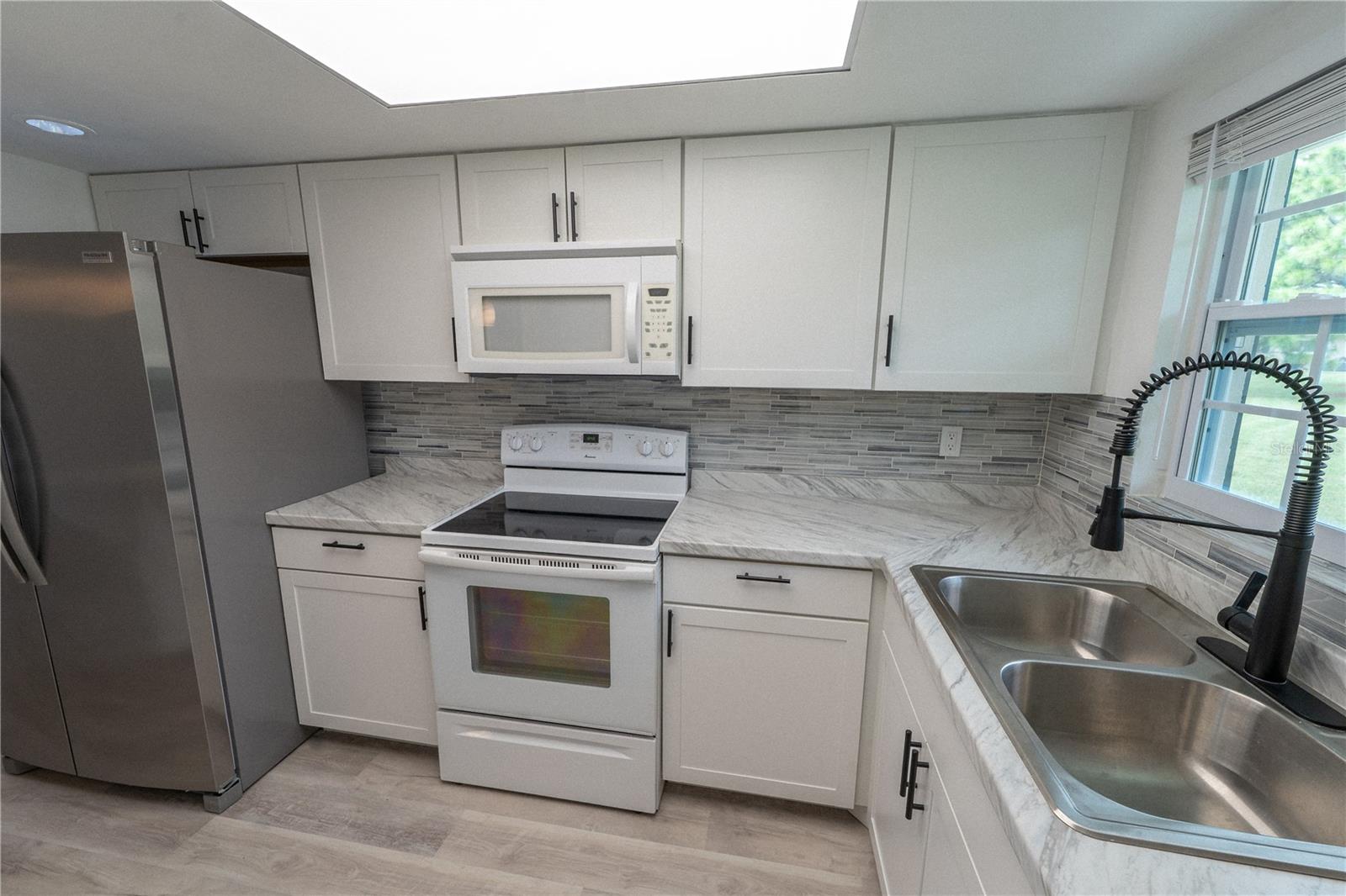 ROLLING GREEN GLF VILLAGE I - Residential Lease