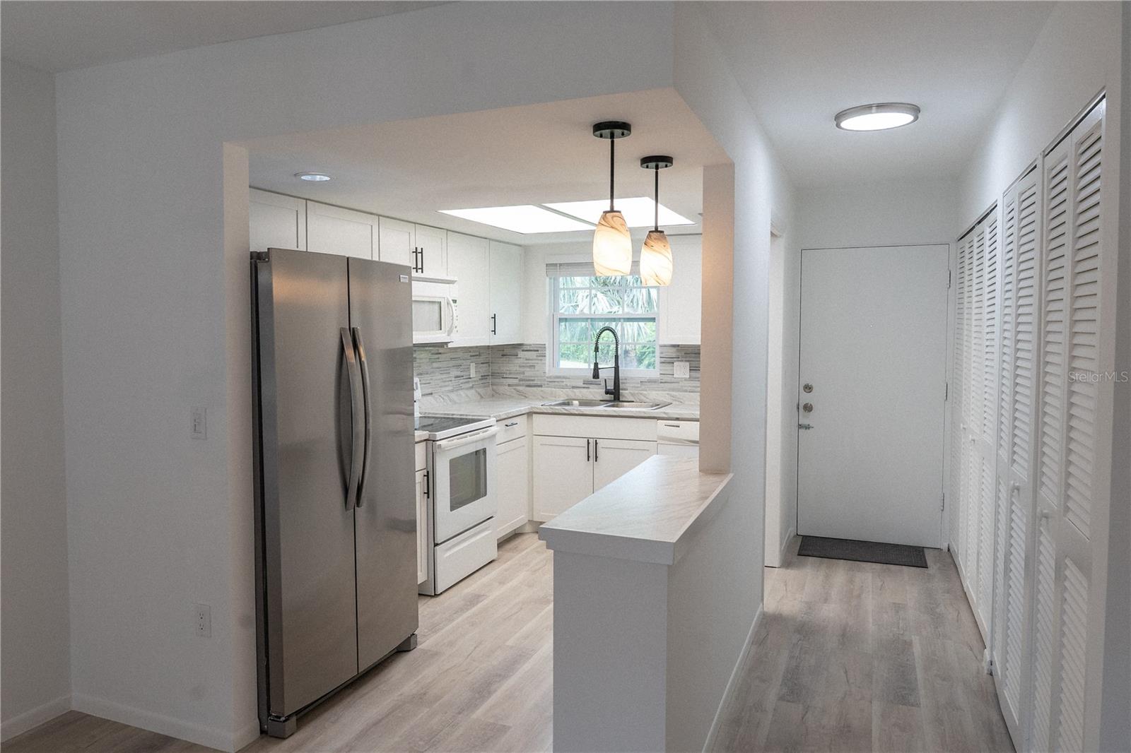 ROLLING GREEN GLF VILLAGE I - Residential Lease