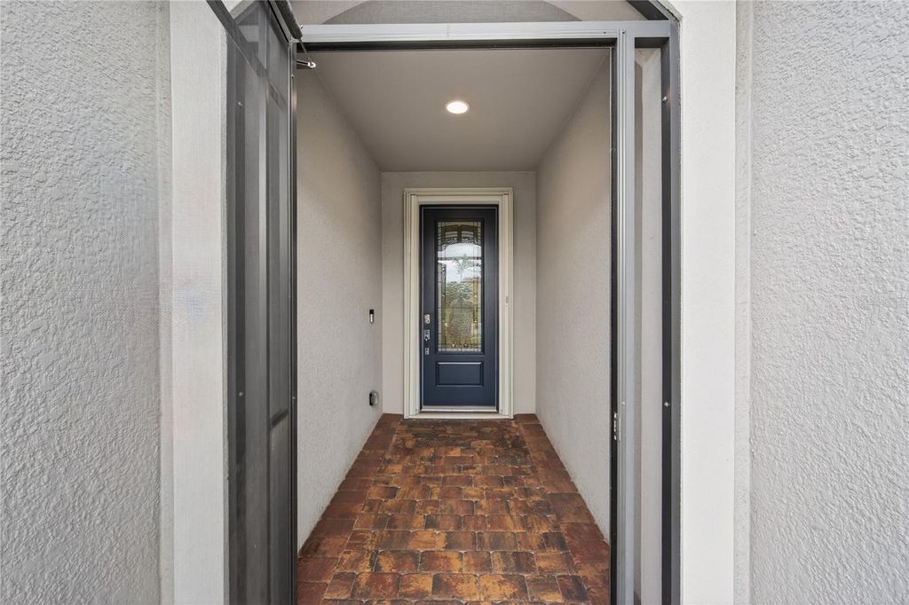 Photo of 17114 Seaford Way, Bradenton, FL 34202 (MLS # A4677182)