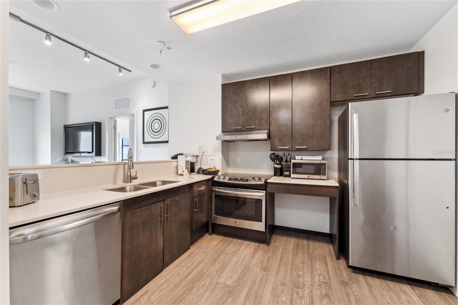 14501 GROVE RESORT AVENUE 3642