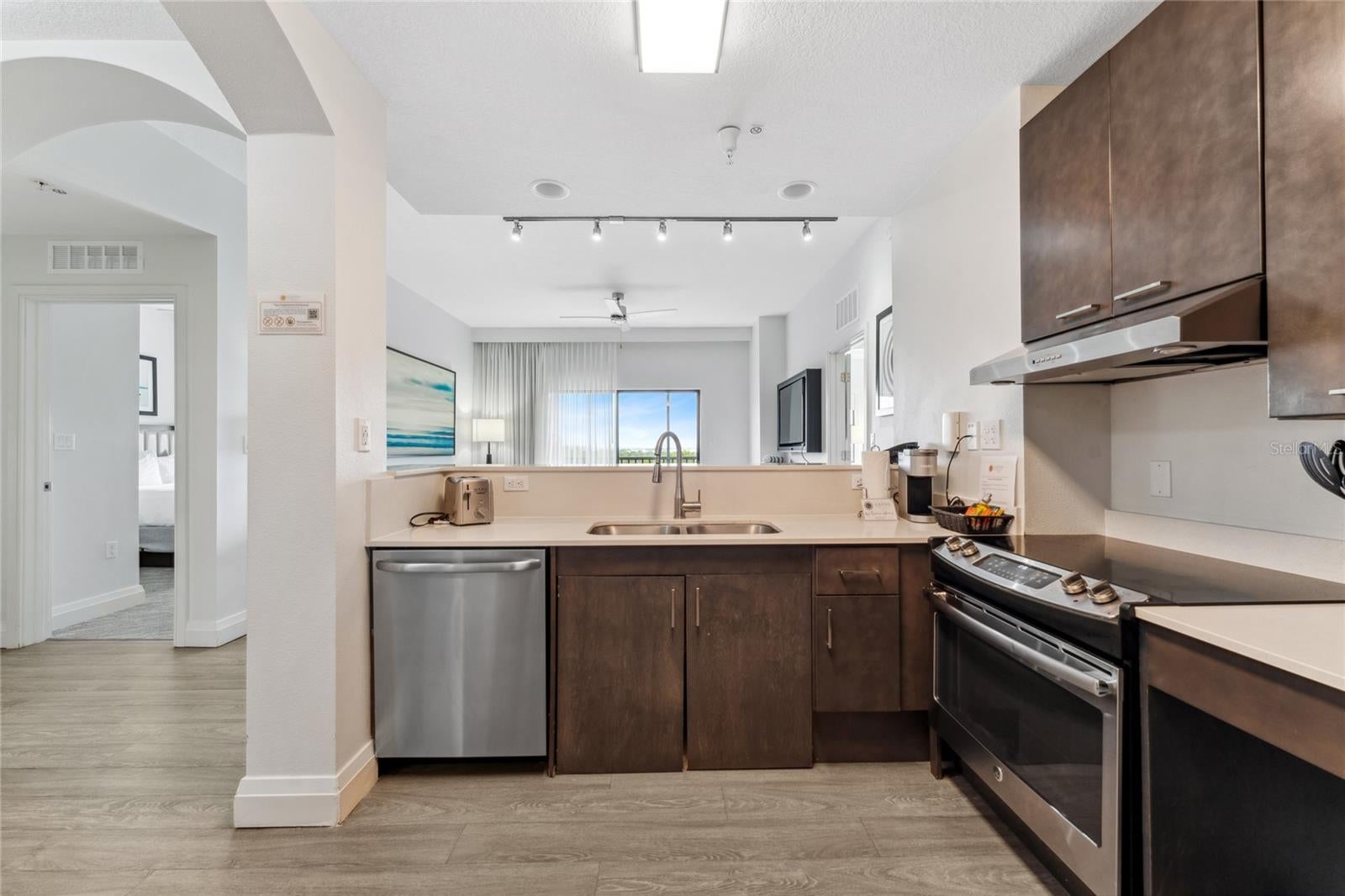14501 GROVE RESORT AVENUE 3642