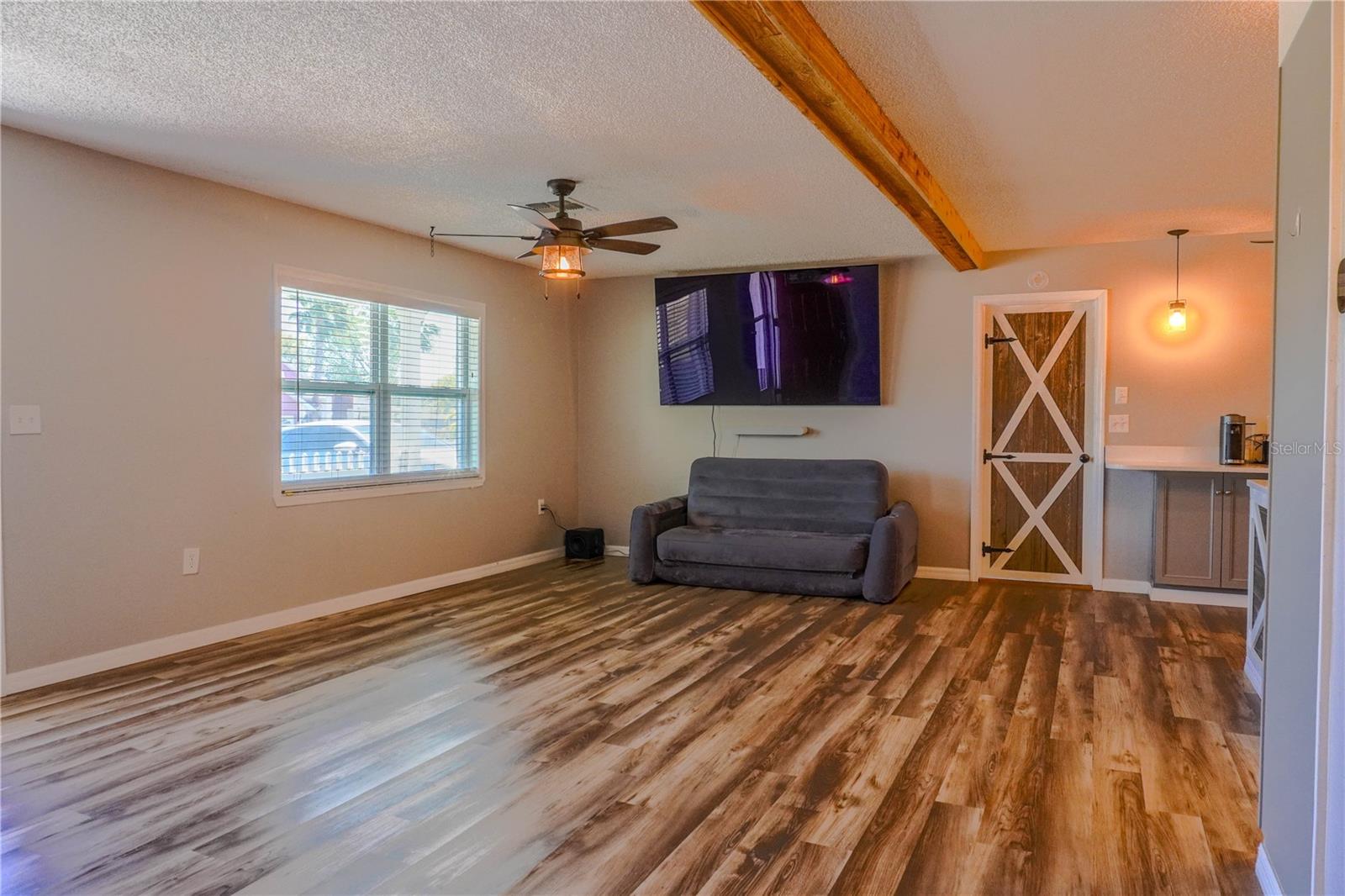 7827 CROSIER COURT