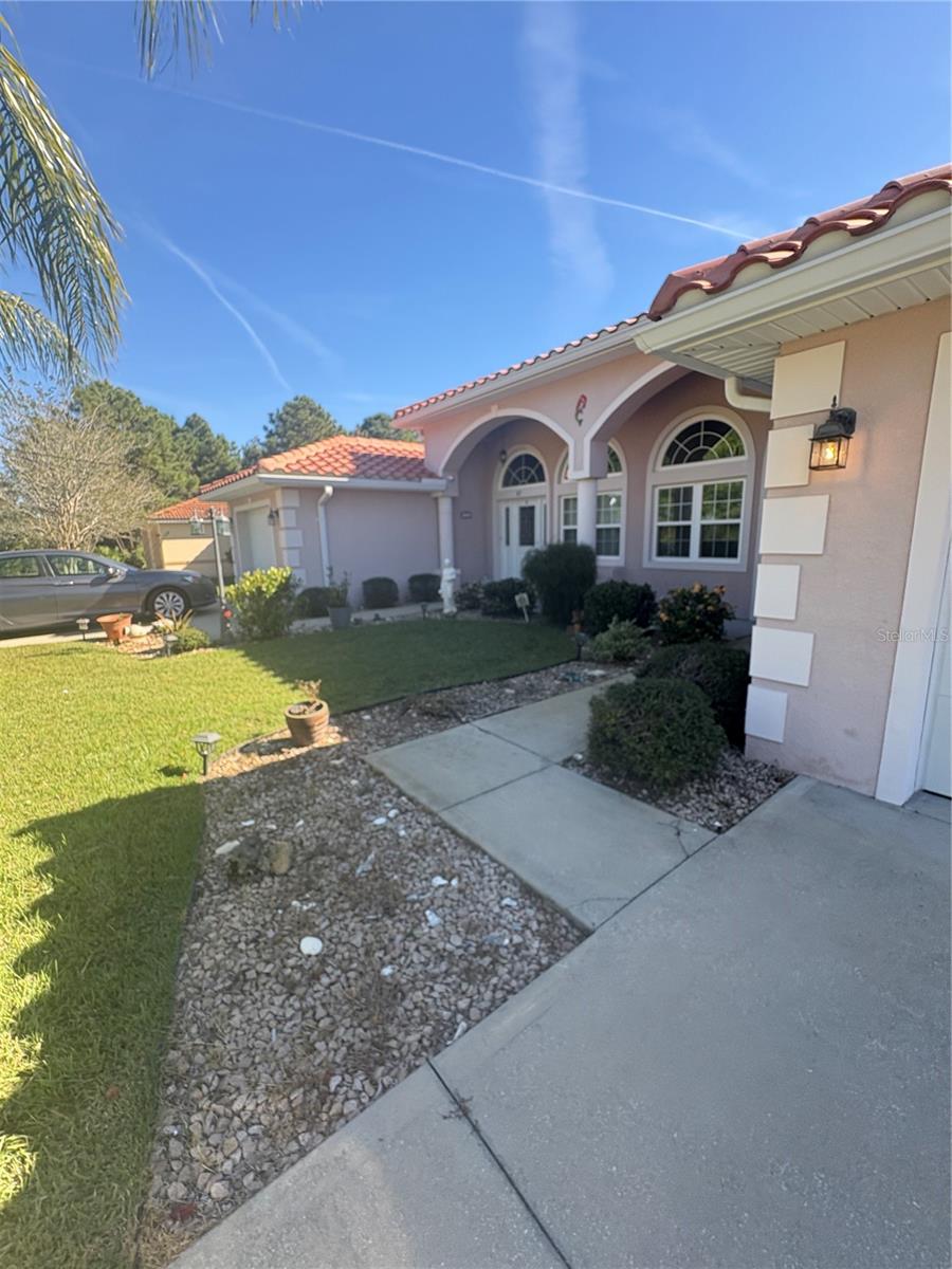 FOREST GROVE BUS CENTER - Residential Lease