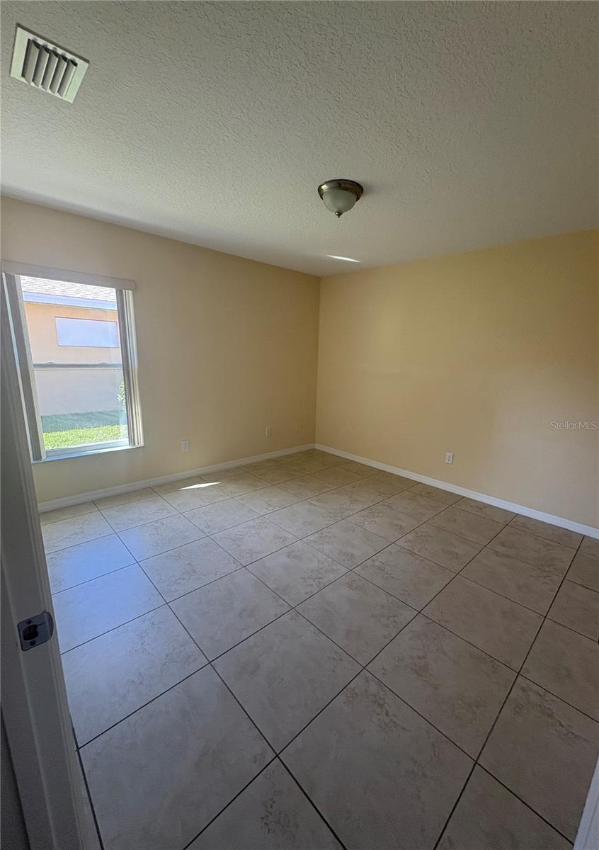 FOREST GROVE BUS CENTER - Residential Lease