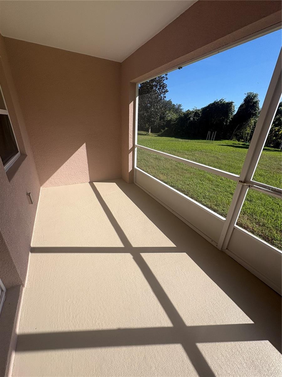 FOREST GROVE BUS CENTER - Residential Lease