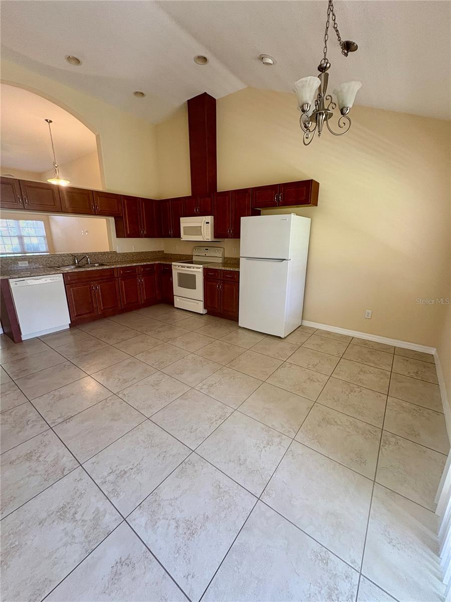 FOREST GROVE BUS CENTER - Residential Lease