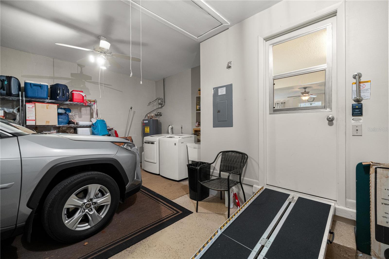 CIRCLE SQUARE WOODS - Residential