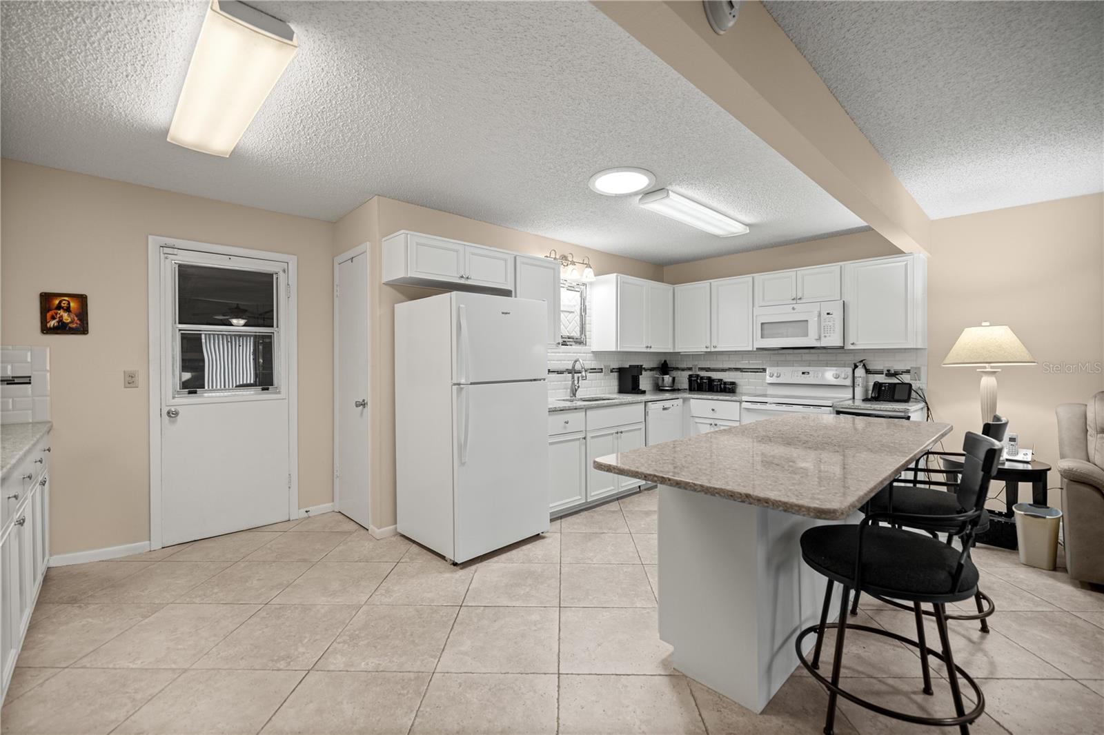 CIRCLE SQUARE WOODS - Residential